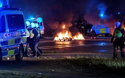 Kerusuhan Pecah di Malmo Swedia Setelah Aksi Pembakaran Al-Qur'an Oleh Aktivis Sayap Kanan
